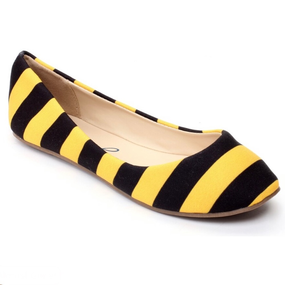 LILLYBEE U striped black/yellow casual comfy flats Size 6